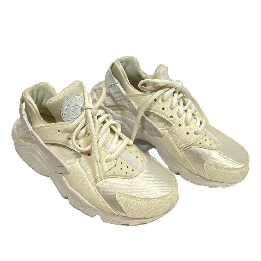 Nike Air Huarache, White, Sneakers, Size 6